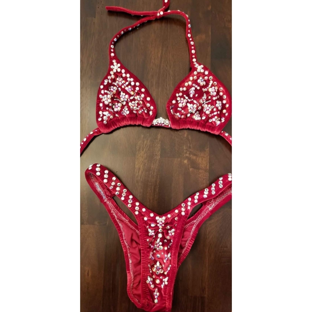 Figure competition suit